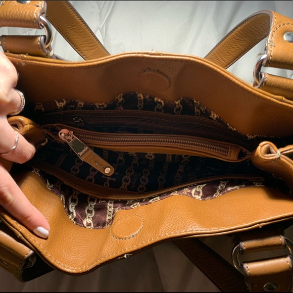 Tignanello Leather Purse - Picture 4 of 8